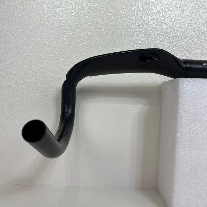 Used Zipp SL-70 Aero Carbon Fiber Compact Road Handlebar, 31.8mm, 42cm, 247g