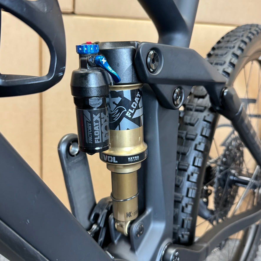 Used Cube Stereo 140 HPC SLT, Carbon Fiber Mountain Bike-2022, Large