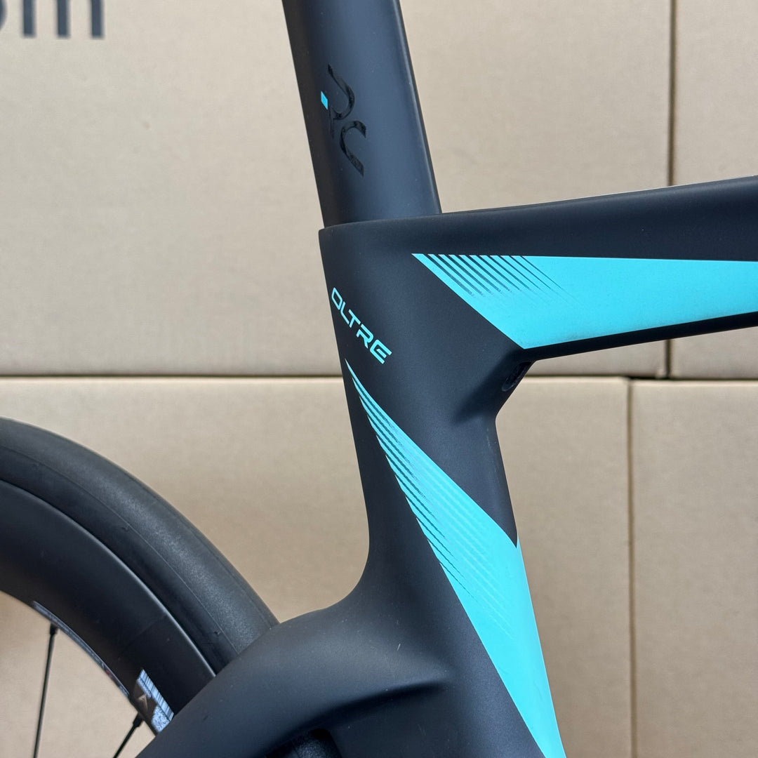 Used Bianchi Oltre Pro, Ultegra Di2 12-Speed, Carbon Road Bike-2024, 50cm