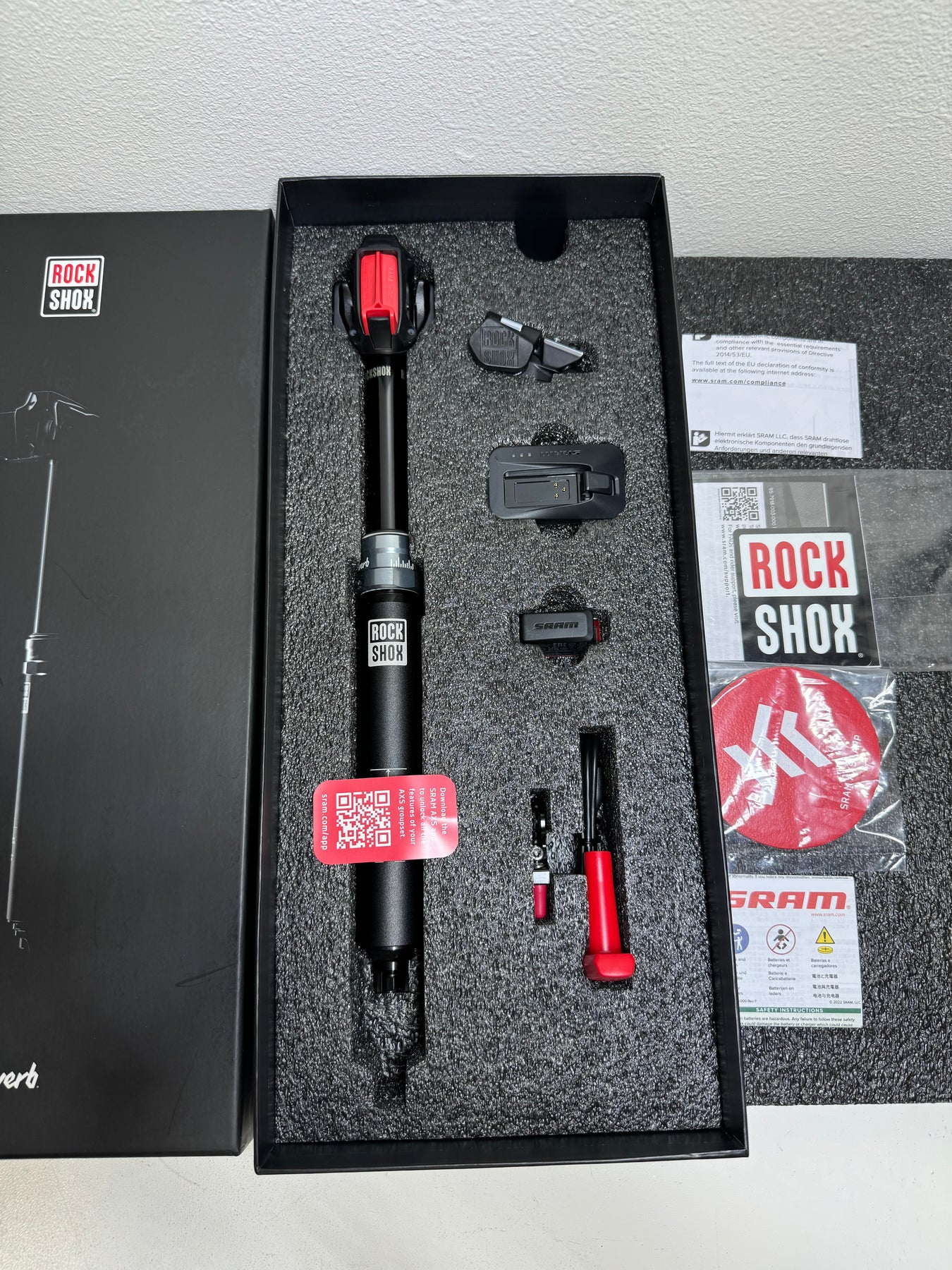 RockShox Reverb AXS Dropper Seatpost - 34.9mm, 100mm, Black, AXS RockShox Reverb AXS Dropper Seatpost - 34.9mm, 100mm, Black, AXS