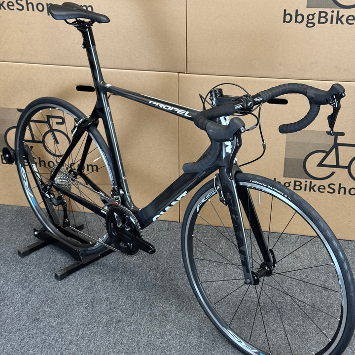 Used Giant Propel, 11-speed Shimano 105, Carbon Fiber Road Bike-2015, 58cm