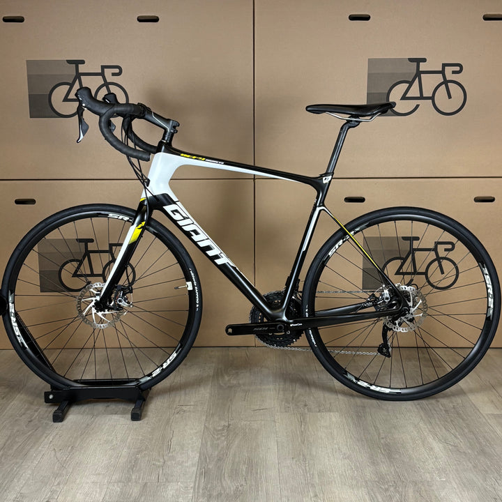 Used Giant Defy Advanced SL 1, Carbon Disc Road Bike, Shimano 105 11-Speed, 58cm