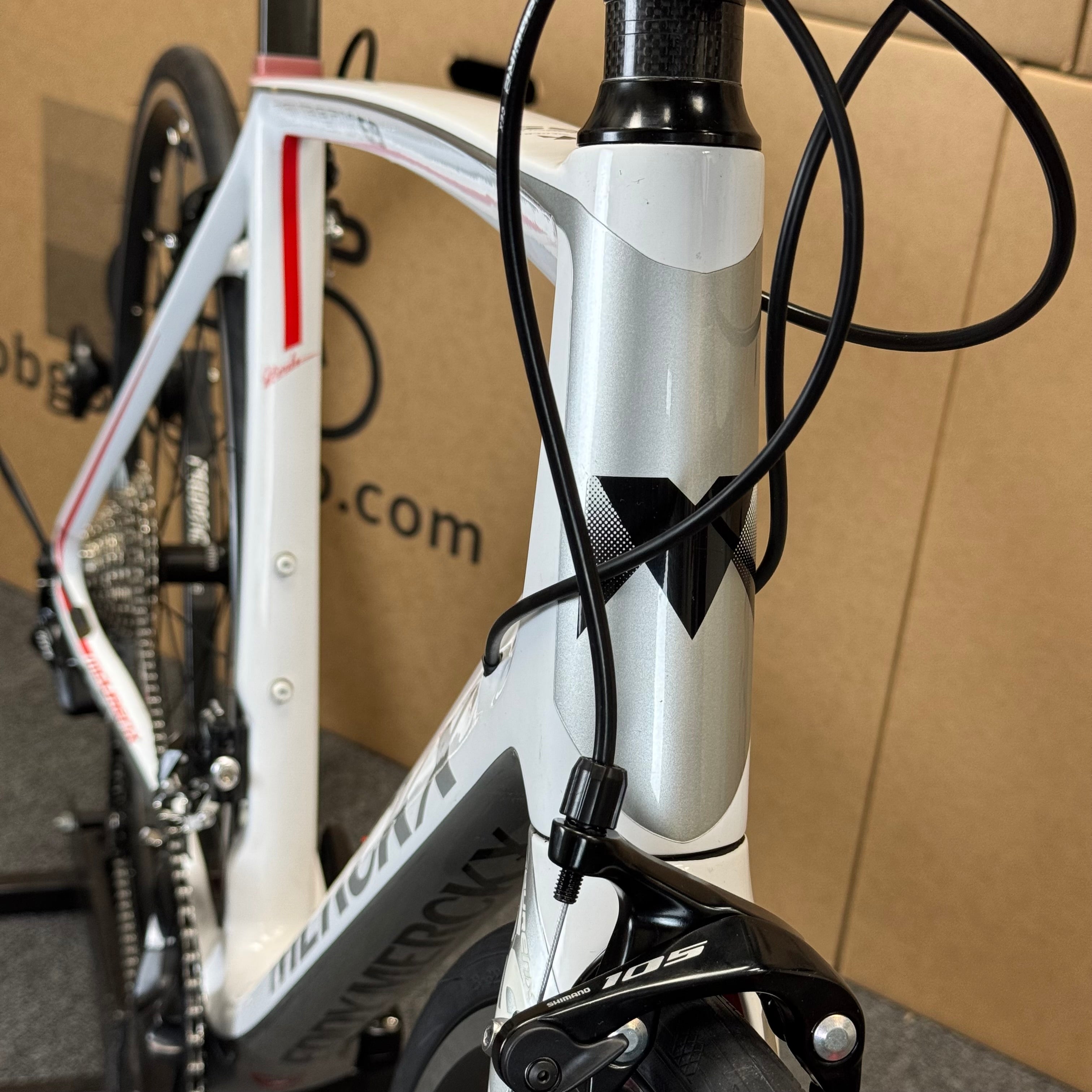 Used Eddy Merckx Mourenx 69, 11-speed Shimano 105, Carbon Road