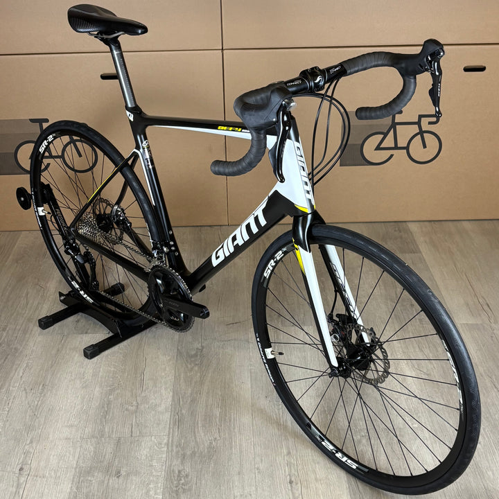 Used Giant Defy Advanced SL 1, Carbon Disc Road Bike, Shimano 105 11-Speed, 58cm