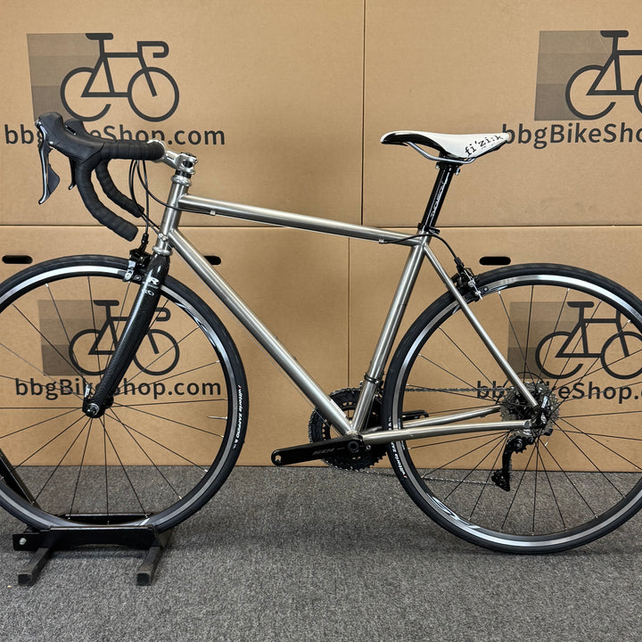Used Merlin Titanium 3AL/2.5V Aerospace Grade, Road Bike, 56cm