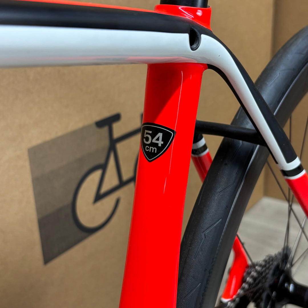 Used Specialized S-Works Tarmac Disc, Dura-Ace Di2, Roval, Carbon Road Bike 54cm
