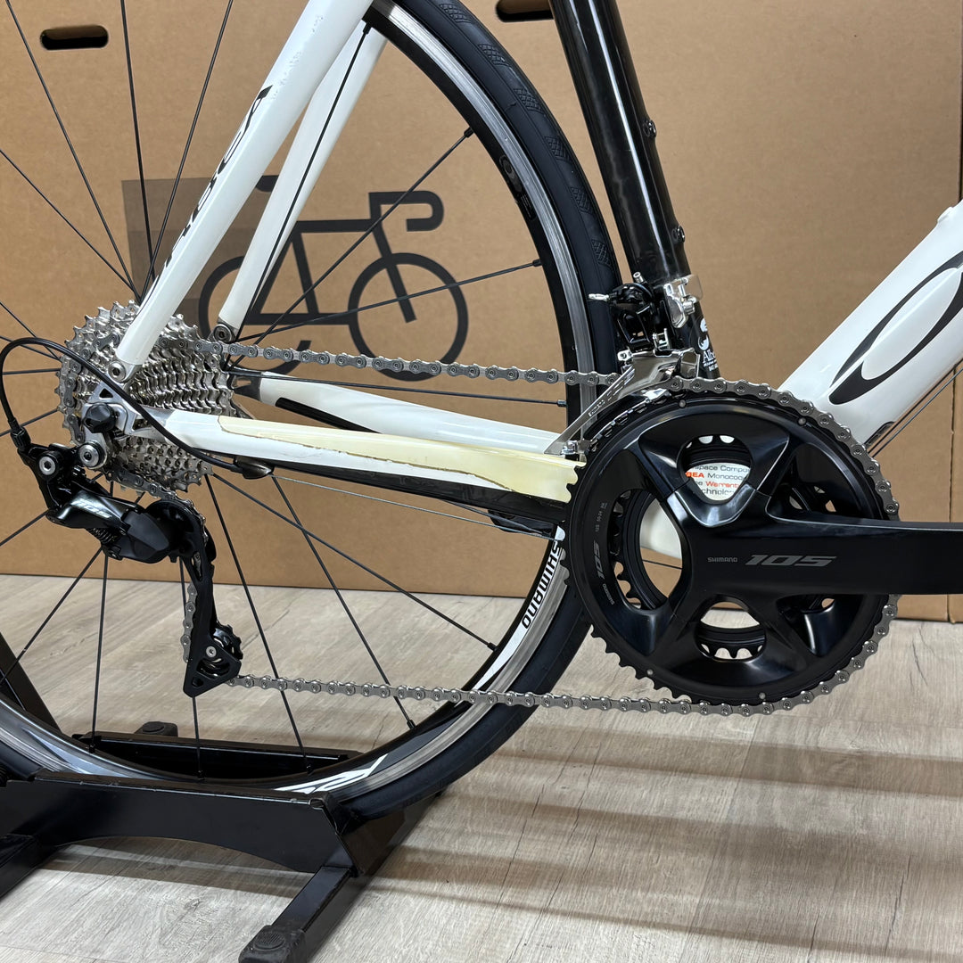 Used Orbea Onix, Carbon Road Bike, New Shimano 105 11-Speed, 57cm