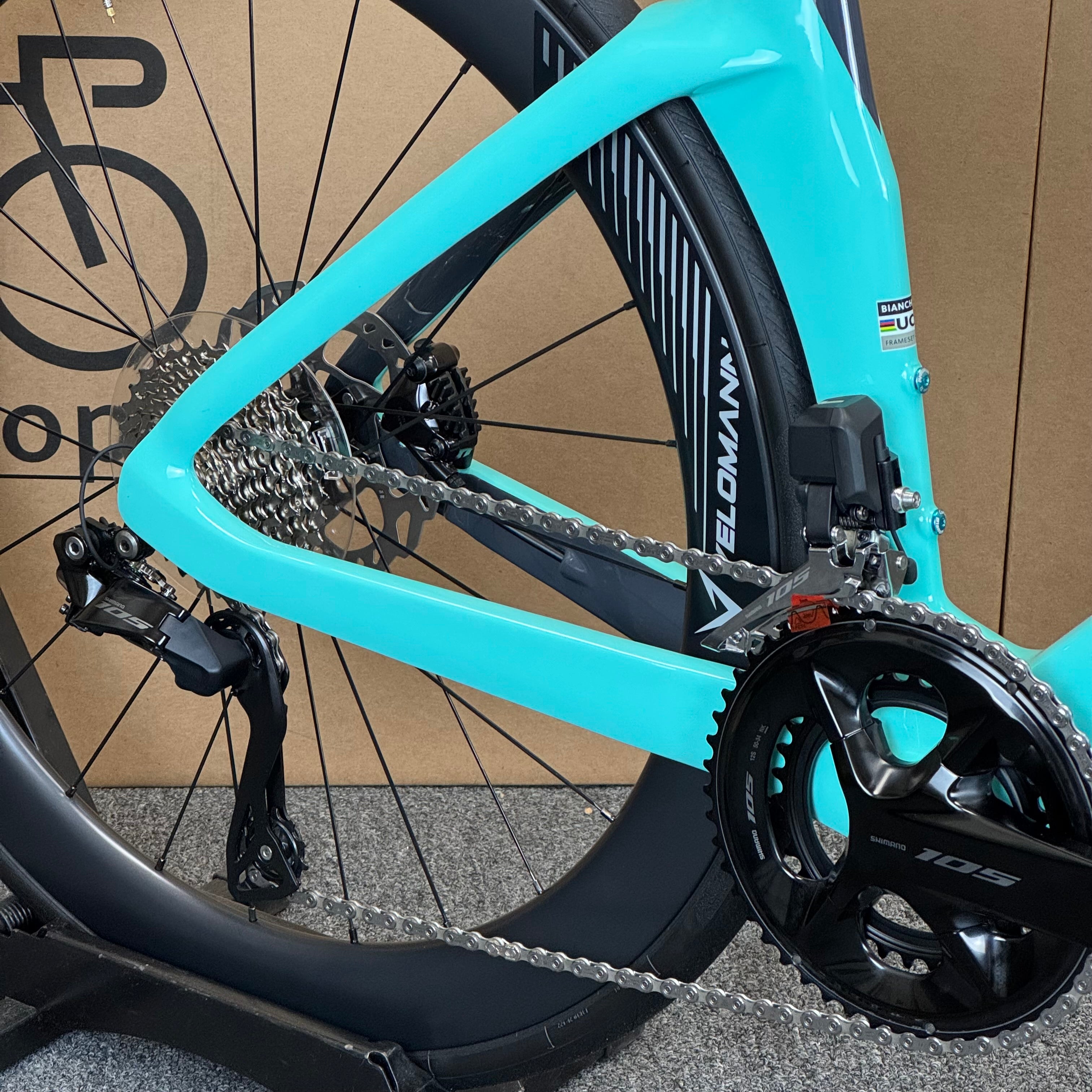 New Bianchi Oltre Comp, 12-speed Shimano 105, Carbon Fiber Road