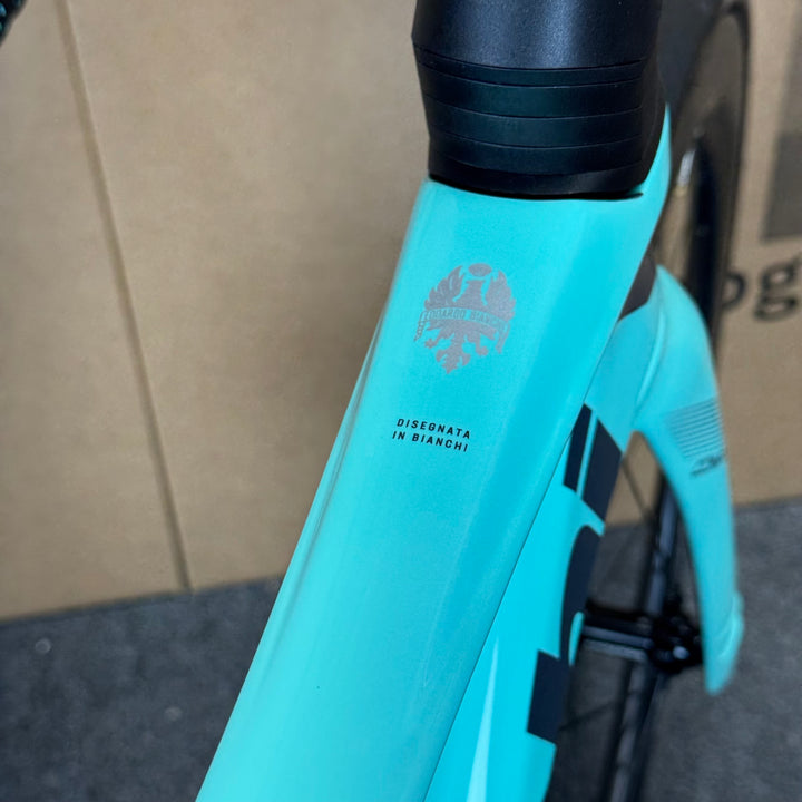 New Bianchi Oltre Comp, 12-speed Shimano 105, Carbon Fiber Road Bike-2024, 50cm