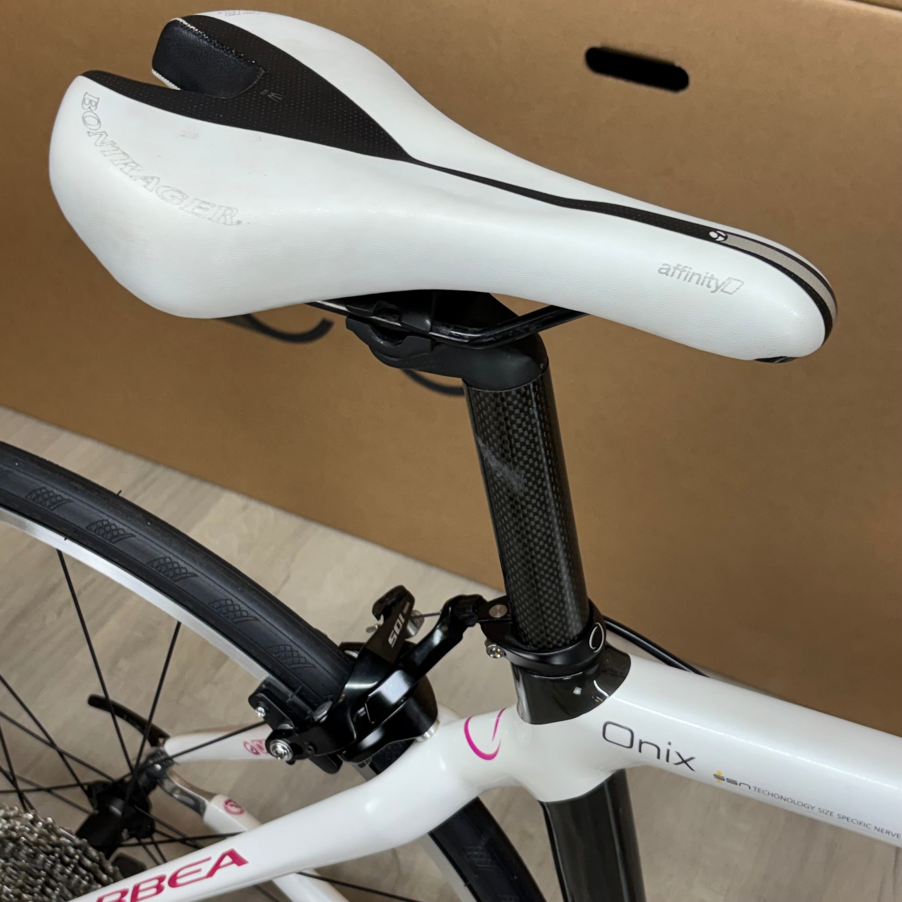 Used Orbea Onix Dama, Women's Carbon Road Bike, New Shimano 105 11