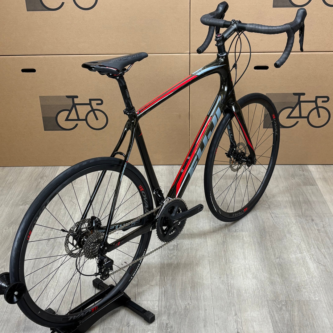 Used Fuji Gran Fondo 2.3, Carbon Fiber Road Bike Shimano 105 Hydraulic Disc 61cm