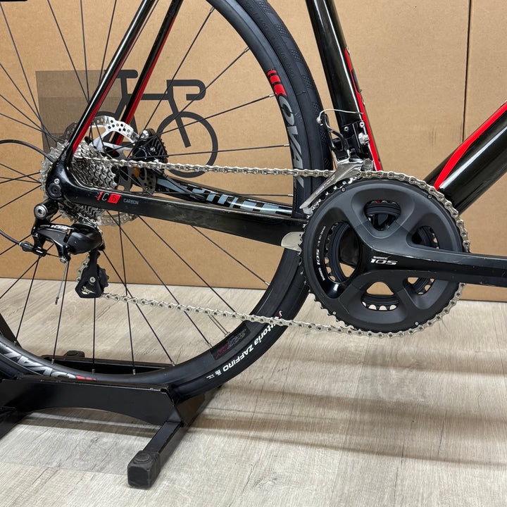 Used Fuji Gran Fondo 2.3, Carbon Fiber Road Bike Shimano 105 Hydraulic Disc 61cm