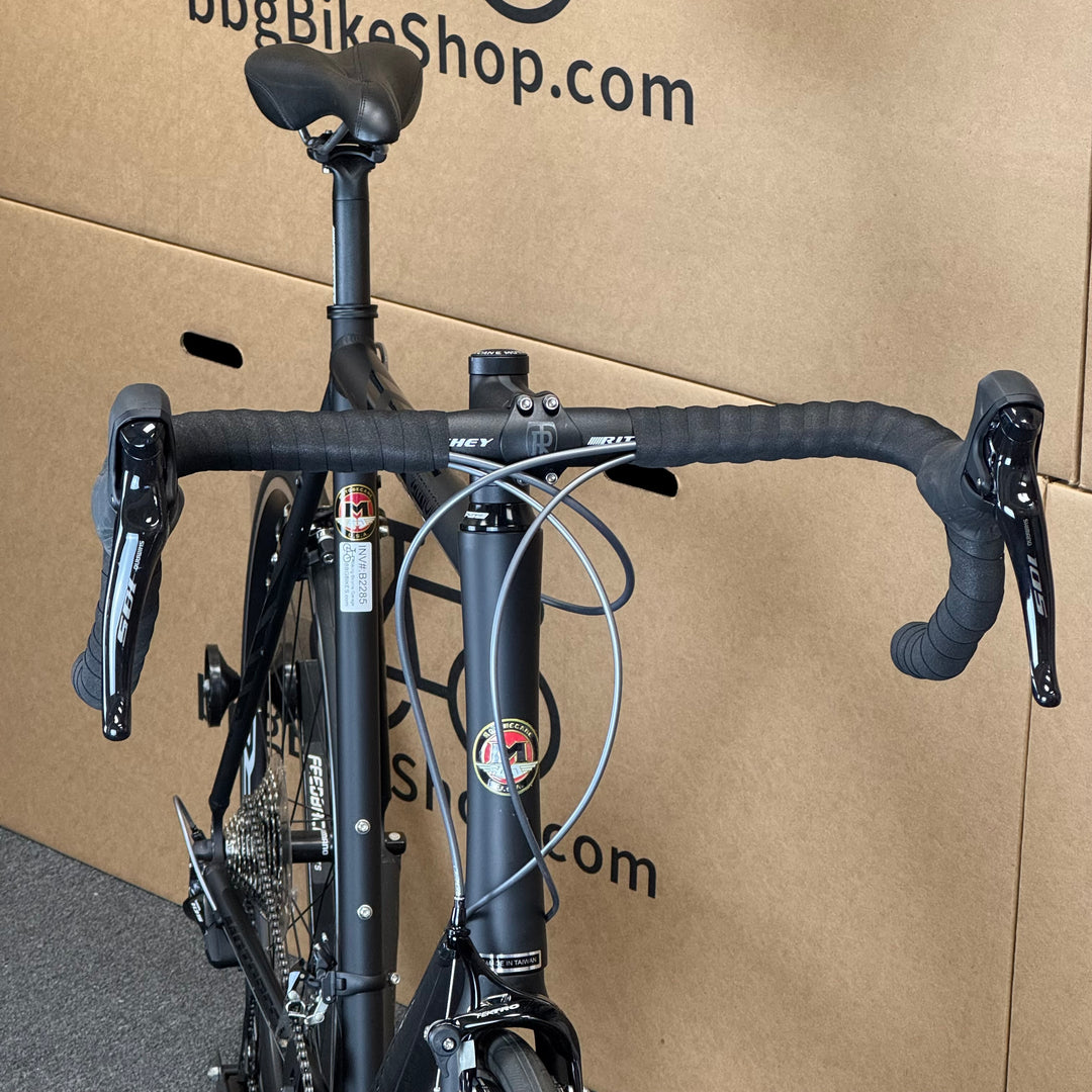 Used Motobecane Vent Noir, 11-speed Shimano 105, Road Bike-2023, 64cm