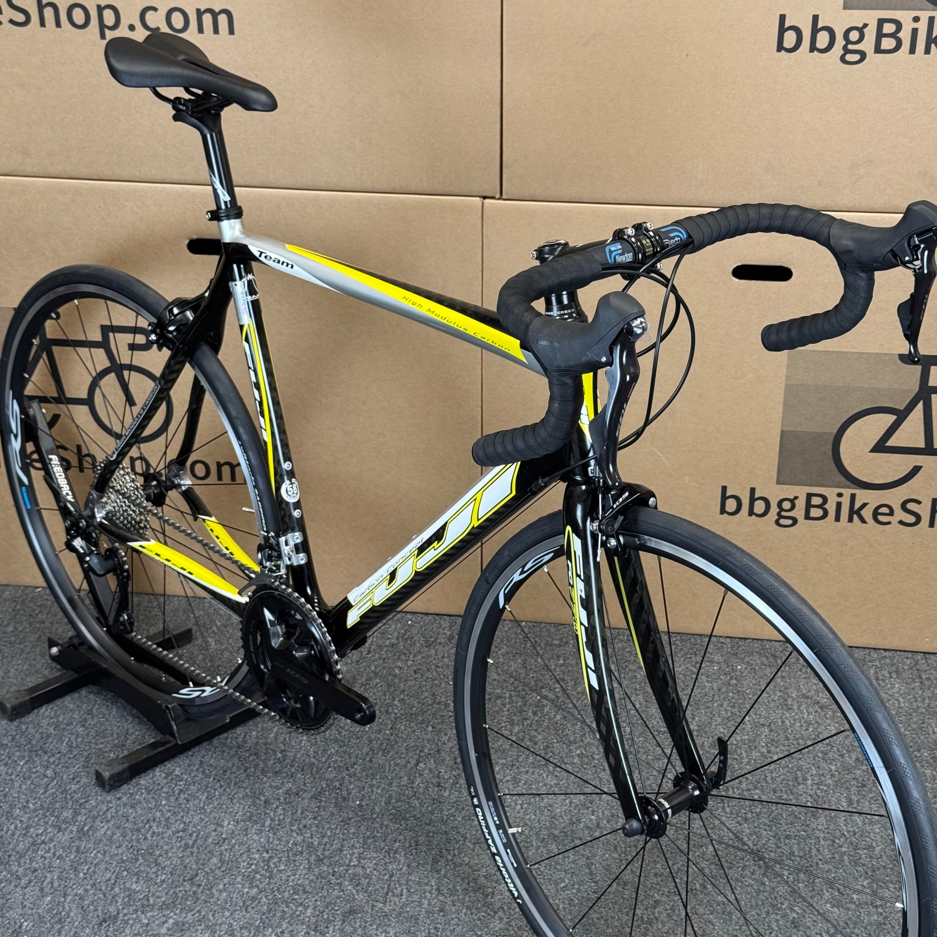 Used Fuji Team, 11-speed Shimano 105, Carbon Fiber Road Bike-2007