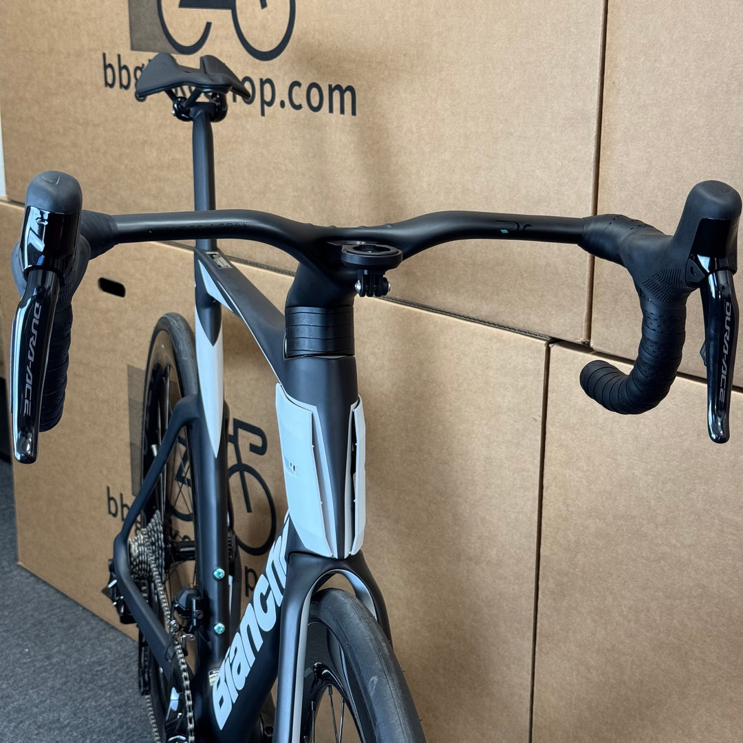 New Bianchi Oltre Pro, Dura-Ace Di2 R9200, Carbon Road Bike-2024, 59cm (58cm)