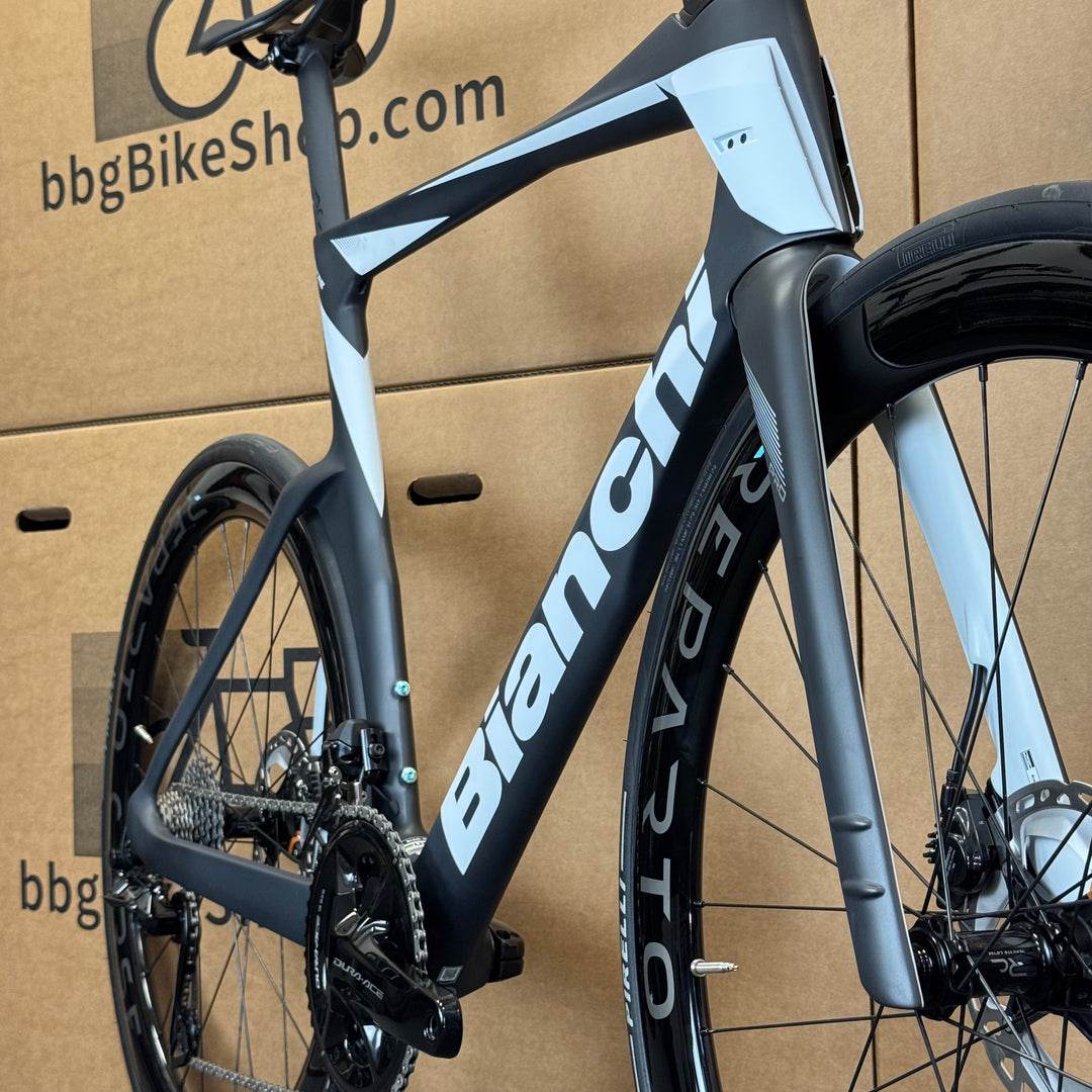 New Bianchi Oltre Pro, Dura-Ace Di2 R9200, Carbon Road Bike-2024, 59cm (58cm)