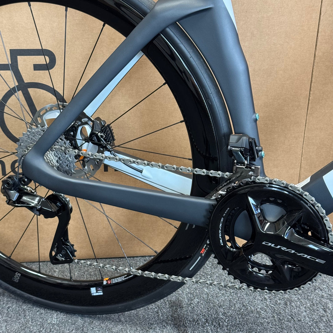 New Bianchi Oltre Pro, Dura-Ace Di2 R9200, Carbon Road Bike-2024, 59cm (58cm)