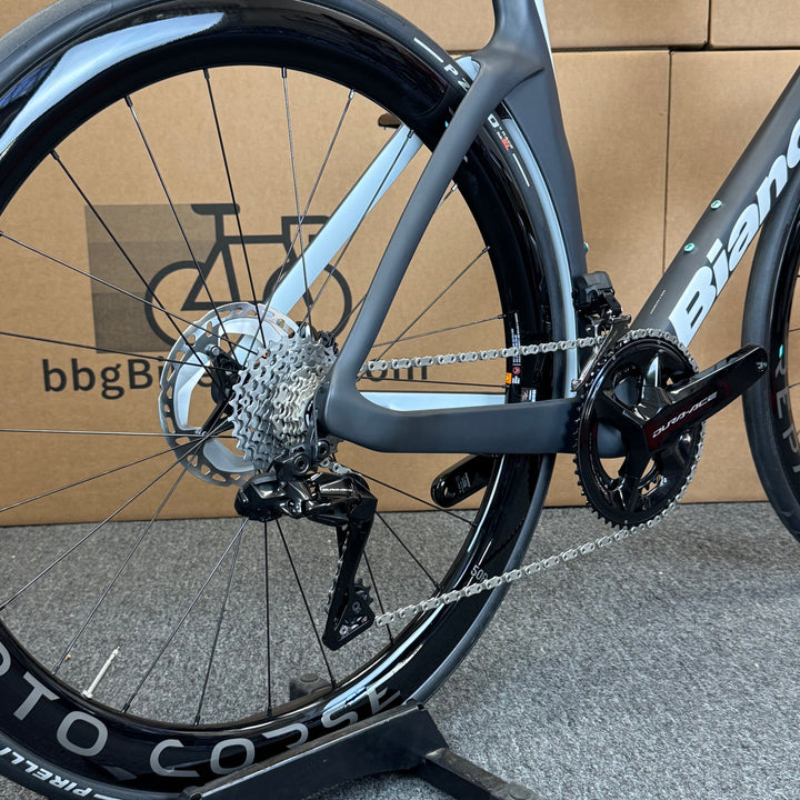 New Bianchi Oltre Pro, Dura-Ace Di2 R9200, Carbon Road Bike-2024, 59cm (58cm)