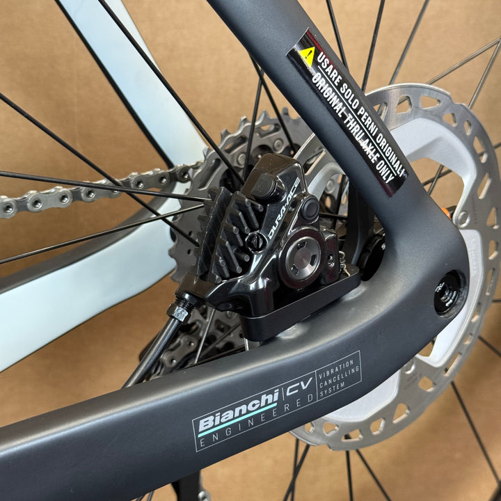 New Bianchi Oltre Pro, Dura-Ace Di2 R9200, Carbon Road Bike-2024, 59cm (58cm)