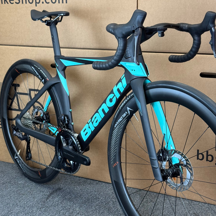 New Bianchi Oltre Pro, Ultegra Di2 12-Speed, Carbon Road Bike-2024, 47cm