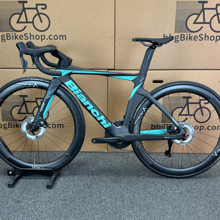 New Bianchi Oltre Pro, Ultegra Di2 12-Speed, Carbon Road Bike-2024, 47cm