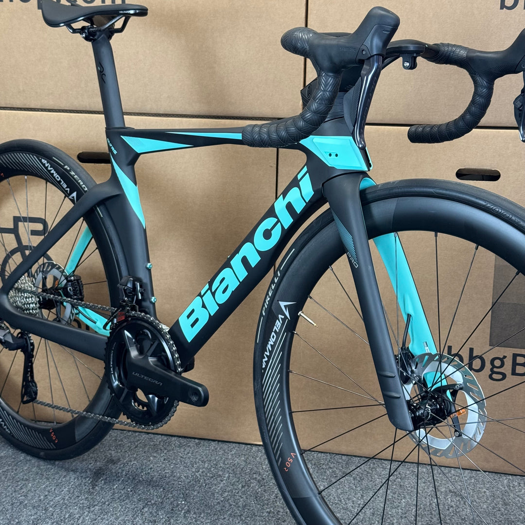 New Bianchi Oltre Pro, Ultegra Di2 12-Speed, Carbon Road Bike-2024, 47cm