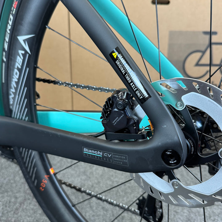 New Bianchi Oltre Pro, Ultegra Di2 12-Speed, Carbon Road Bike-2024, 47cm