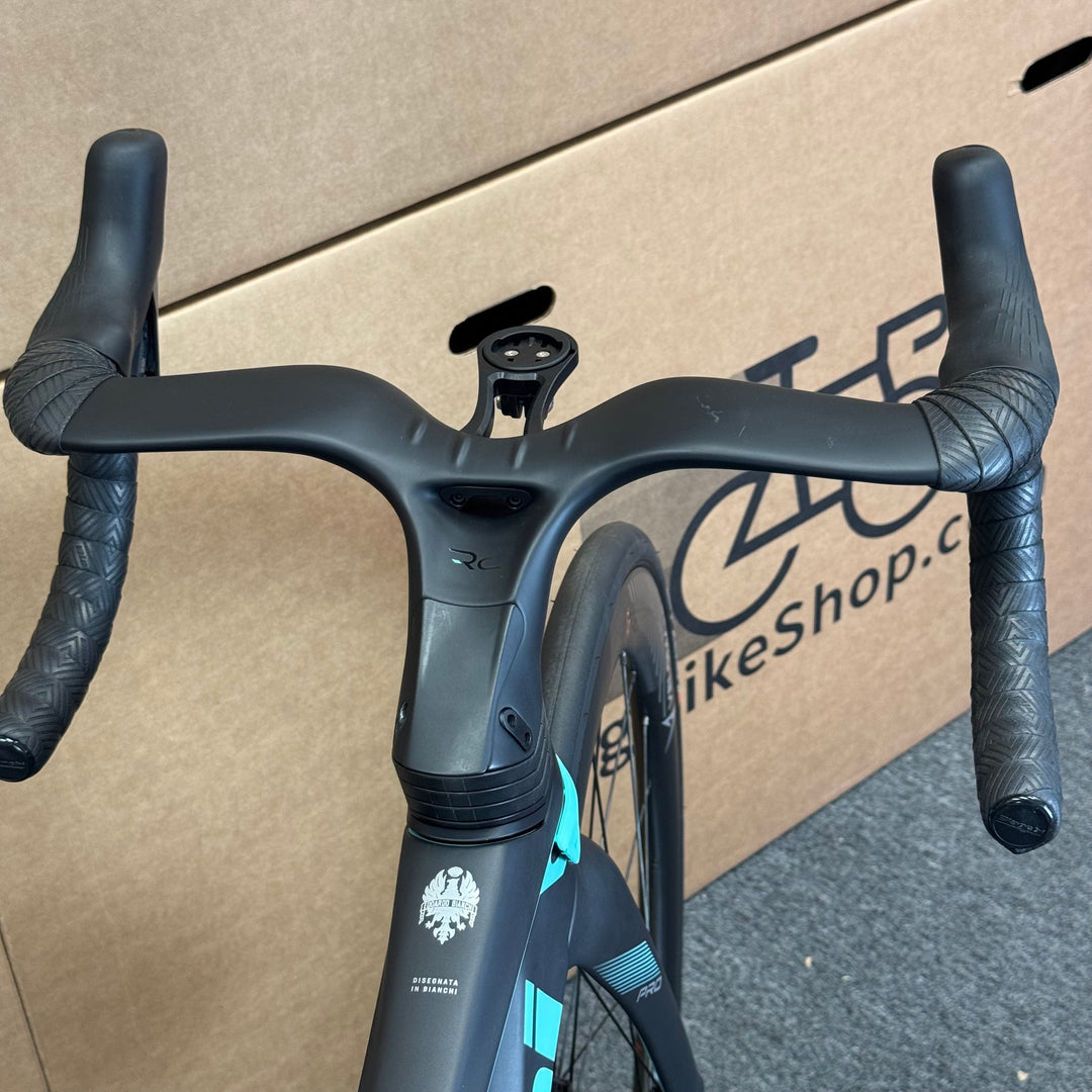 New Bianchi Oltre Pro, Ultegra Di2 12-Speed, Carbon Road Bike-2024, 50cm