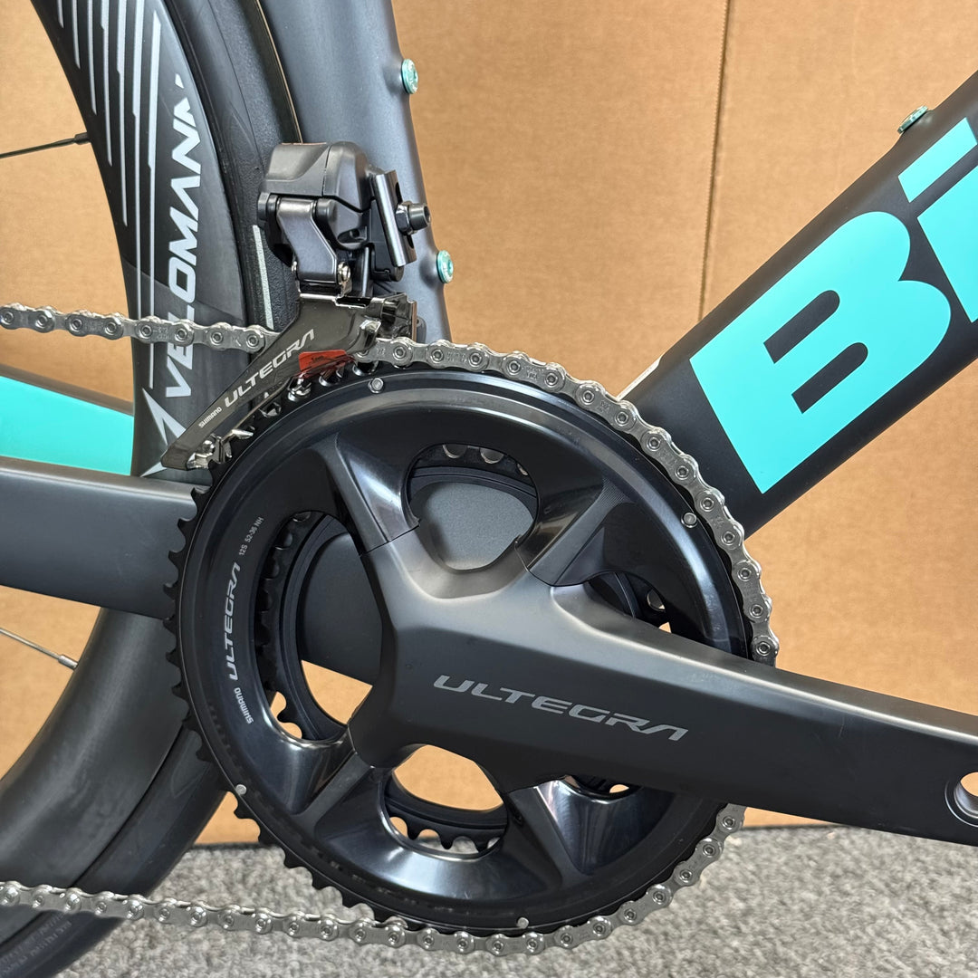 New Bianchi Oltre Pro, Ultegra Di2 12-Speed, Carbon Road Bike-2024, 55cm