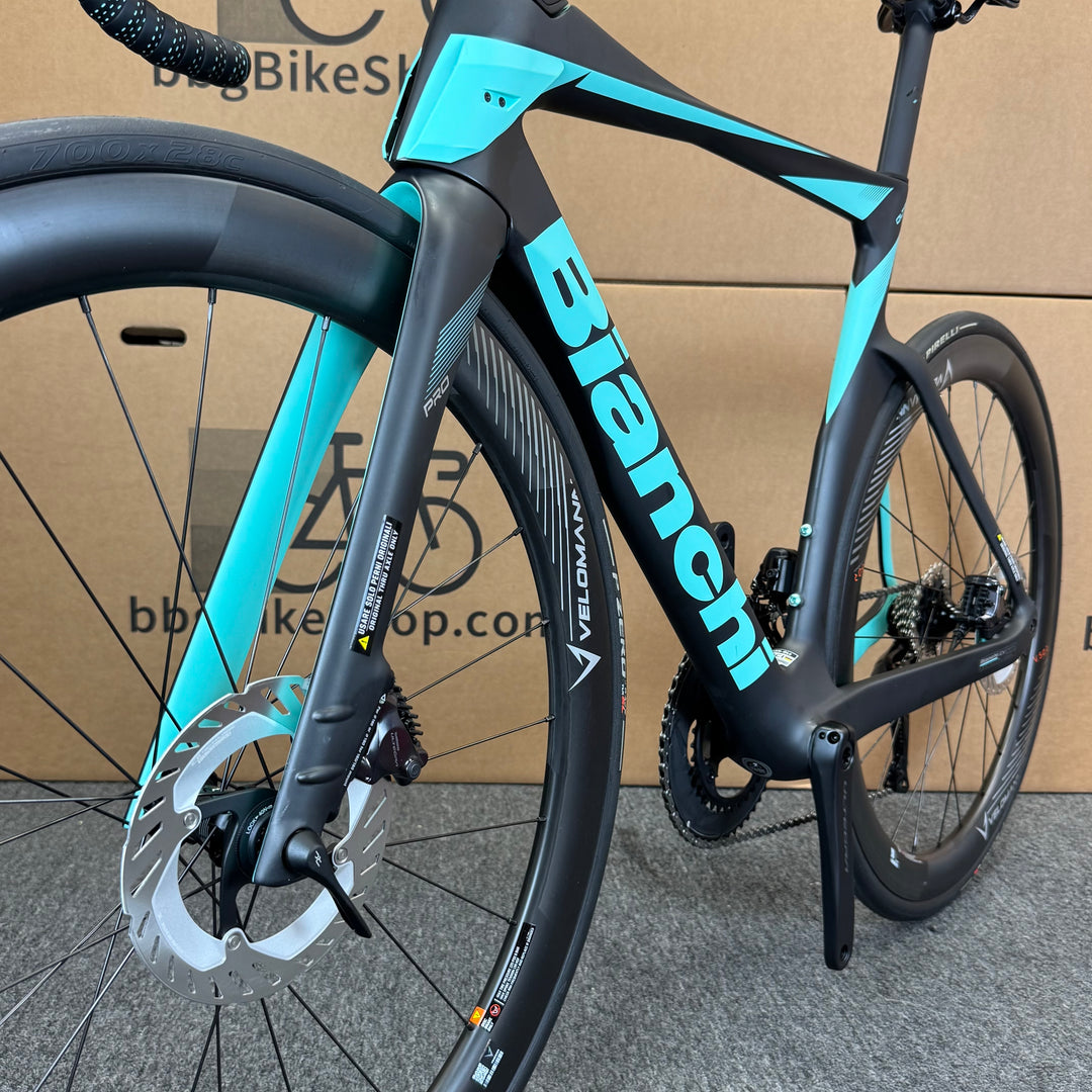 New Bianchi Oltre Pro, Ultegra Di2 12-Speed, Carbon Road Bike-2024, 55cm