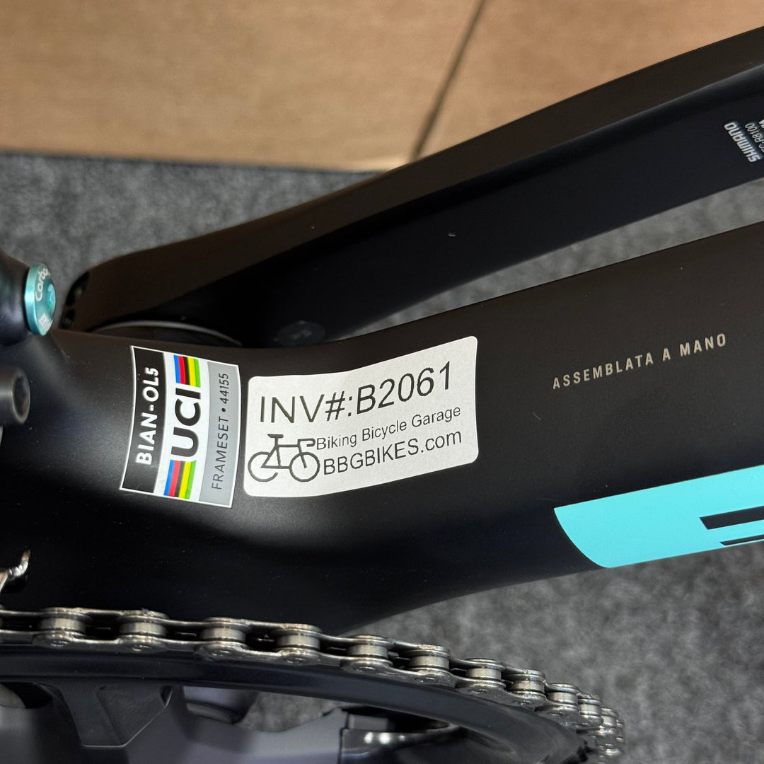 New Bianchi Oltre Pro, Ultegra Di2 12-Speed, Carbon Road Bike-2024, 55cm