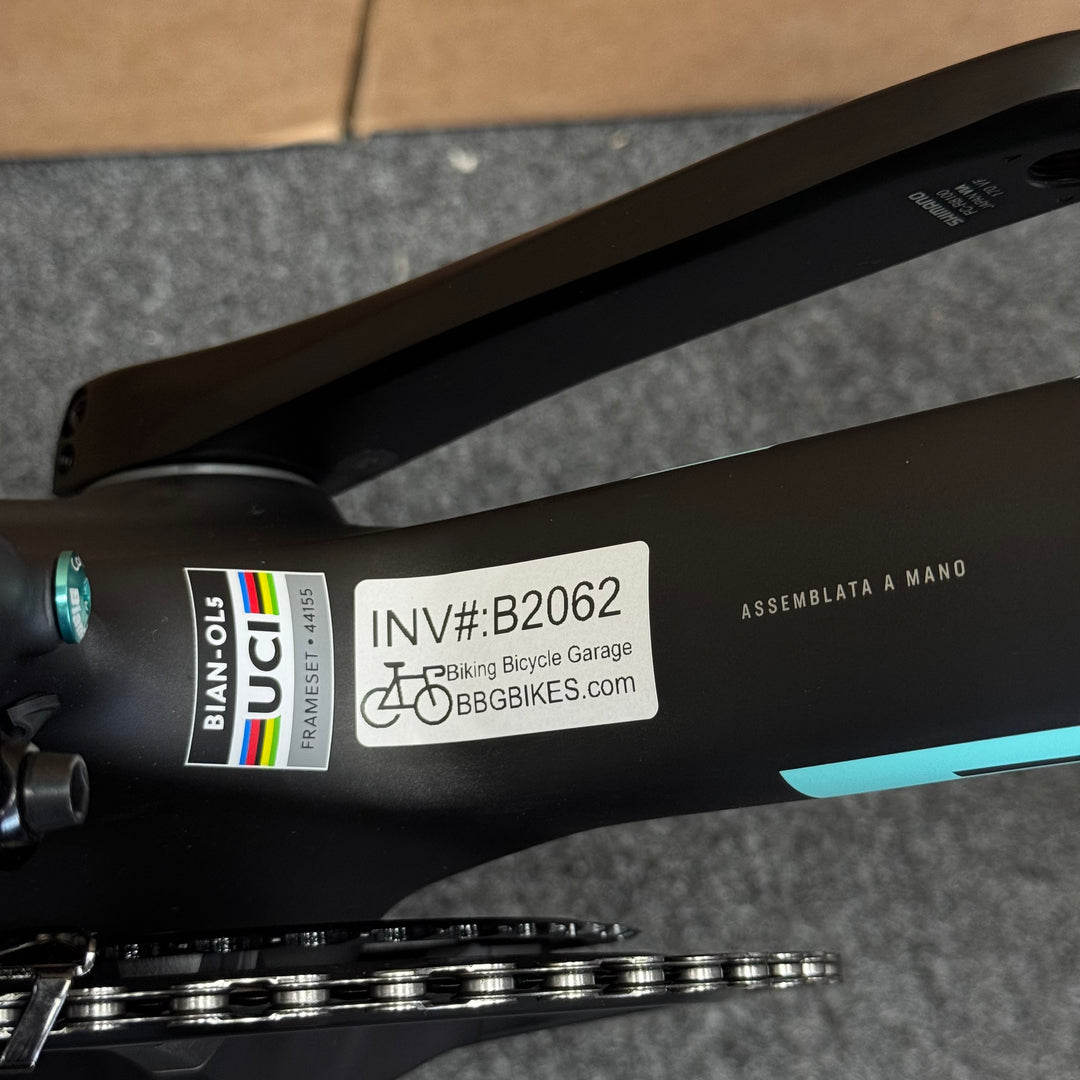 New Bianchi Oltre Pro, Ultegra Di2 12-Speed, Carbon Road Bike-2024, 47cm