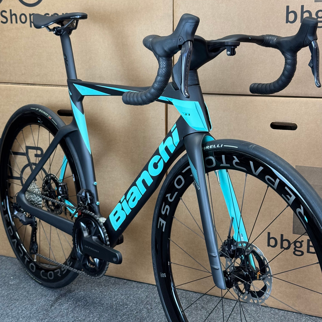 New Bianchi Oltre Pro, Ultegra Di2 12-Speed, Carbon Road Bike-2024, 55cm