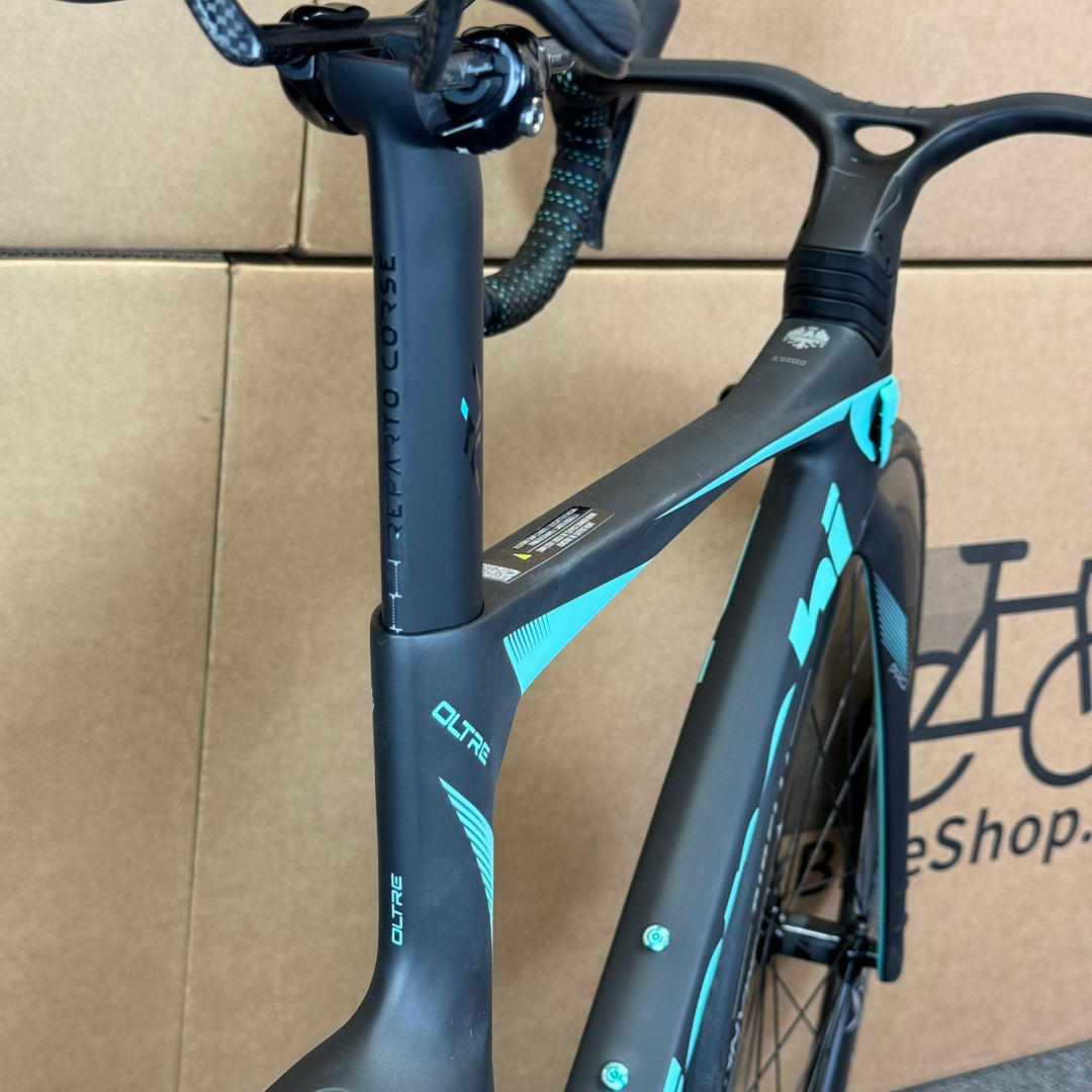 New Bianchi Oltre Pro, Ultegra Di2 12-Speed, Carbon Road Bike-2024, 50cm