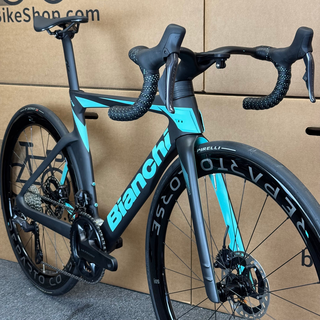 New Bianchi Oltre Pro, Ultegra Di2 12-Speed, Carbon Road Bike-2024, 50cm