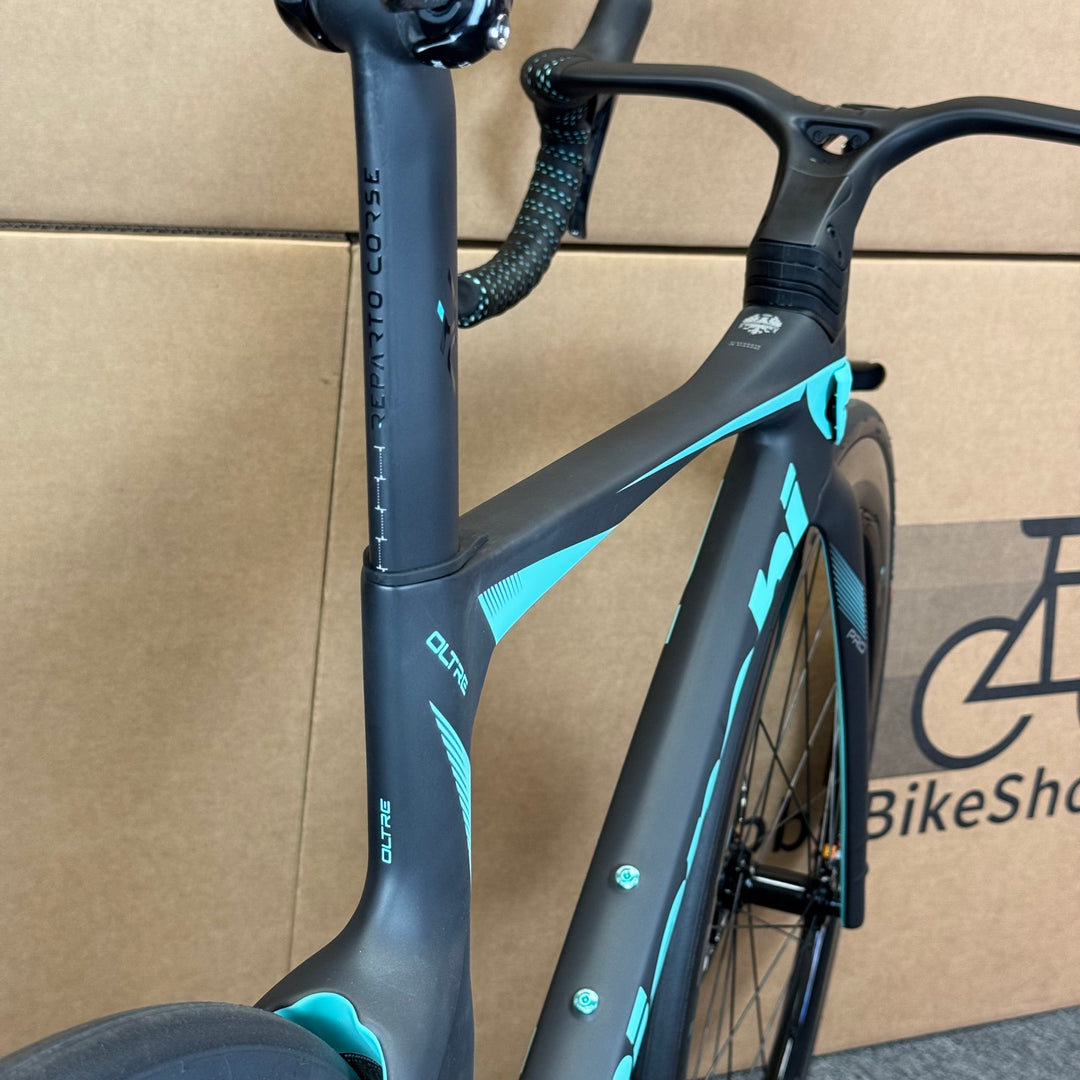 New Bianchi Oltre Pro, Ultegra Di2 12-Speed, Carbon Road Bike-2024, 50cm
