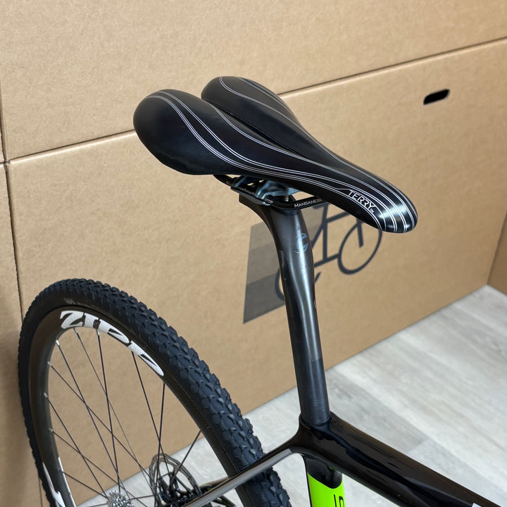 Used Cannondale Synapse Hi-MOD Disc Carbon Road Bike SRAM Red eTap Zipp 202 54cm
