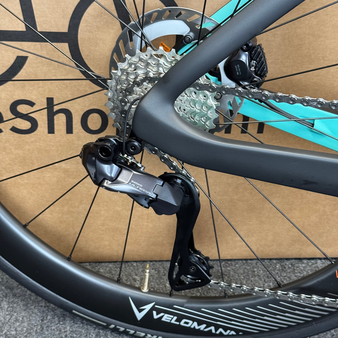 New Bianchi Oltre Pro, Ultegra Di2 12-Speed, Carbon Road Bike-2024, 50cm