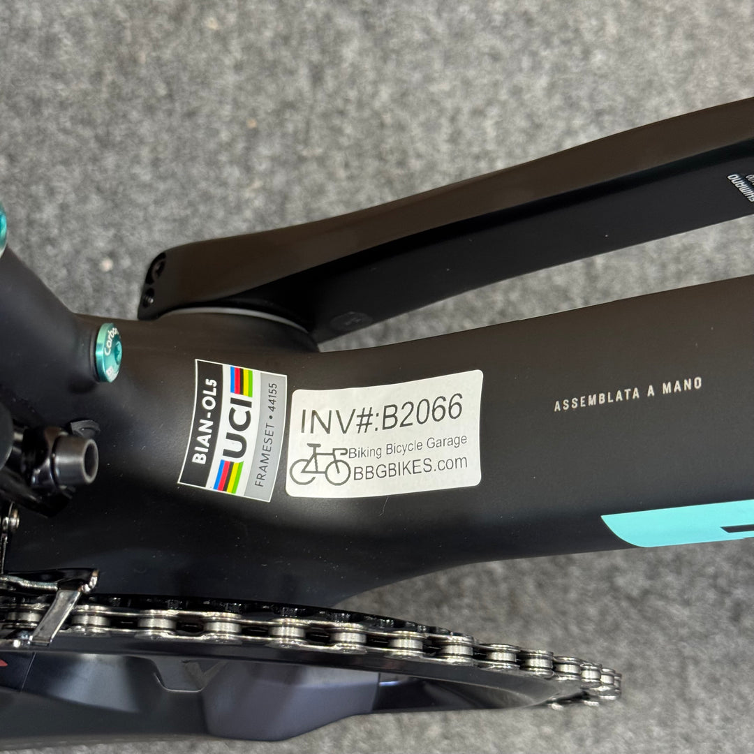 New Bianchi Oltre Pro, Ultegra Di2 12-Speed, Carbon Road Bike-2024, 50cm