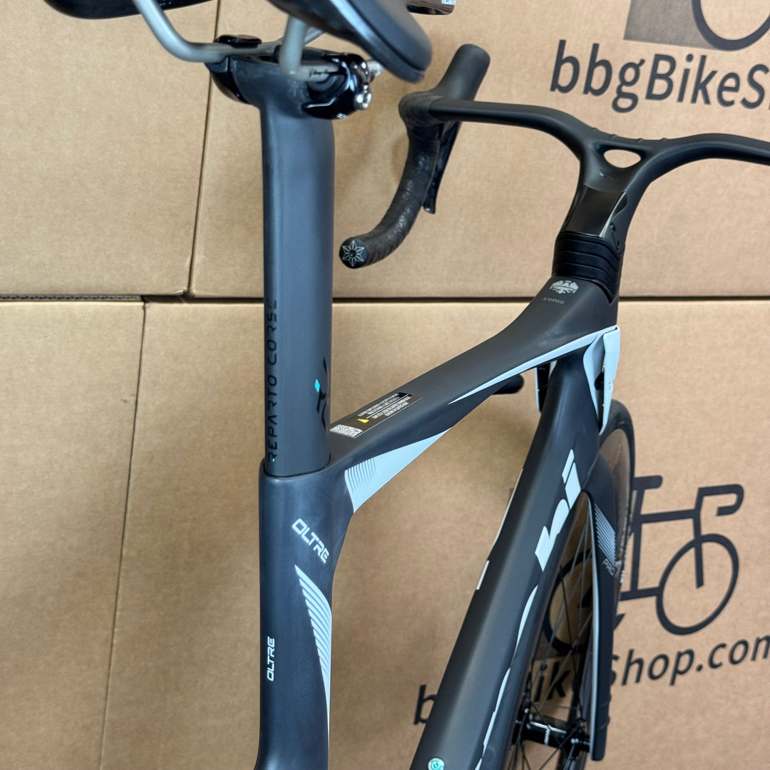 New Bianchi Oltre Pro, Ultegra Di2 12-Speed, Carbon Road Bike-2024, 59cm