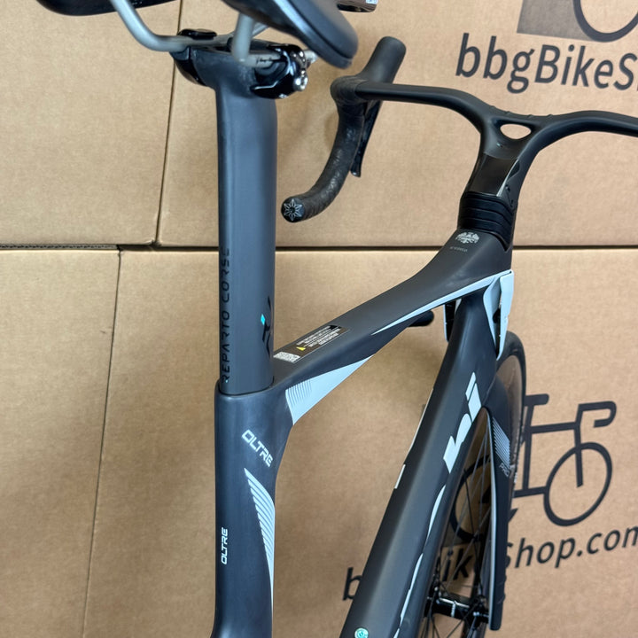 New Bianchi Oltre Pro, Ultegra Di2 12-Speed, Carbon Road Bike-2024, 59cm