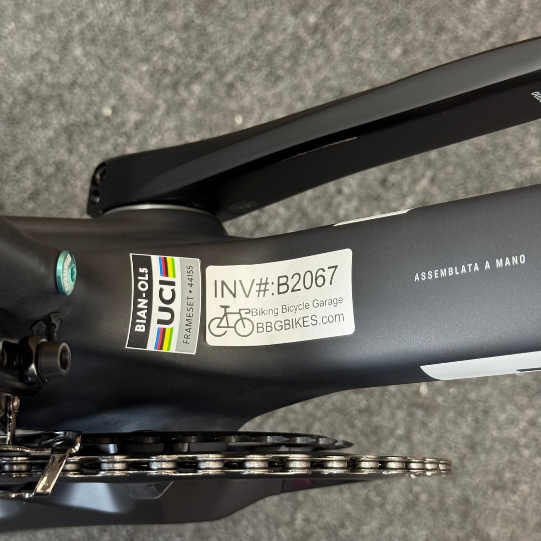 New Bianchi Oltre Pro, Ultegra Di2 12-Speed, Carbon Road Bike-2024, 59cm