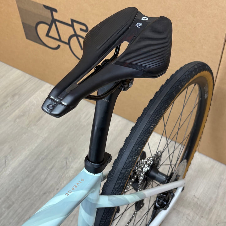 Used Specialized Diverge, Carbon Gravel Bike, SRAM Rival AXS, 56cm