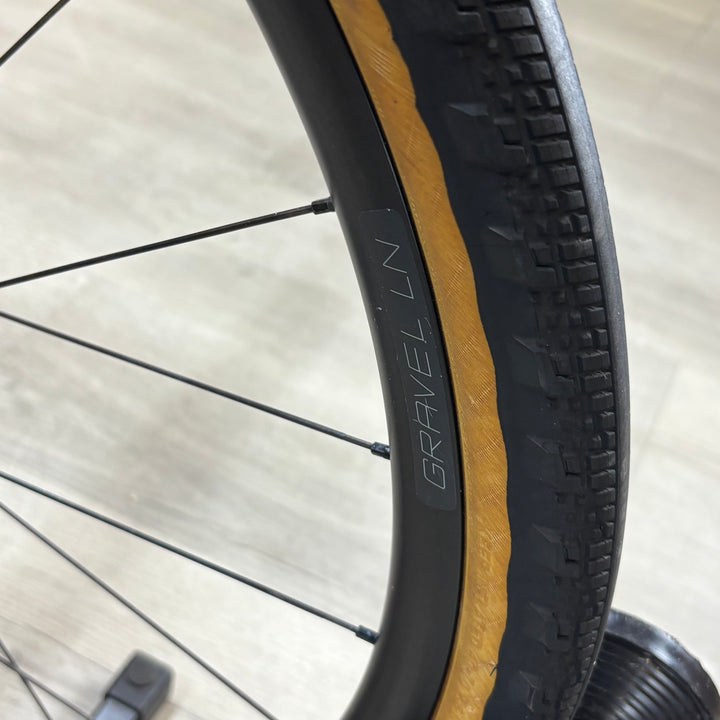 Used Specialized Diverge, Carbon Gravel Bike, SRAM Rival AXS, 56cm