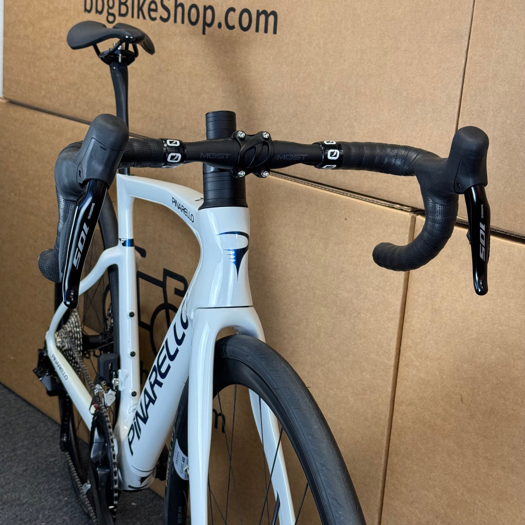 Demo Pinarello F5, 12-speed 105 Di2, Carbon Race Road Bike-2025, 51.5 (54cm)