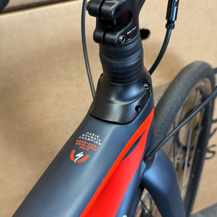 Used Specialized Roubaix, 11-speed Ultegra, Carbon Road Bike-2018, 52cm