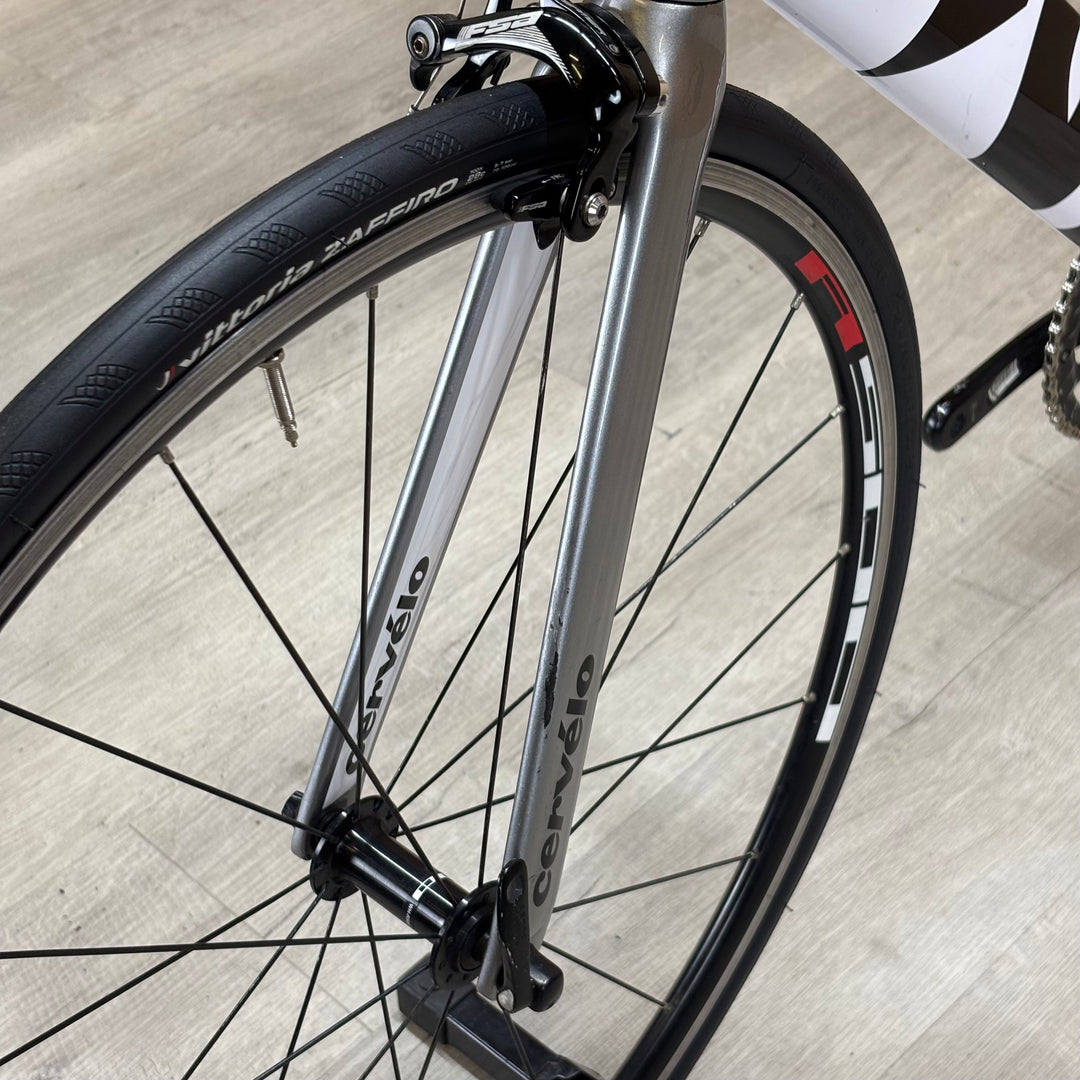 Used Cervelo P2, Shimano Ultegra, Carbon Fiber Triathlon Bike, 58cm