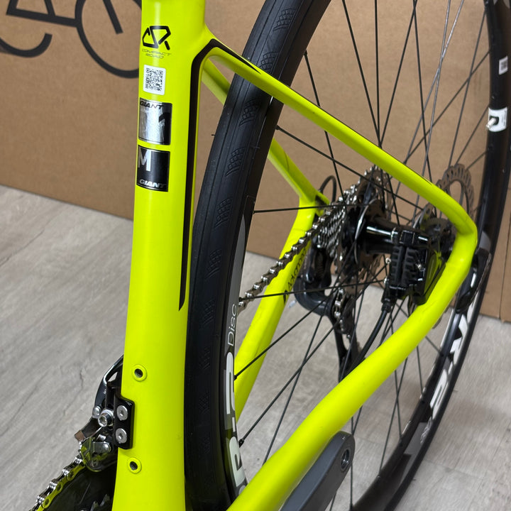 Used Giant Defy Advanced 2, Shimano Ultegra, Carbon Disc Road Bike, Medium
