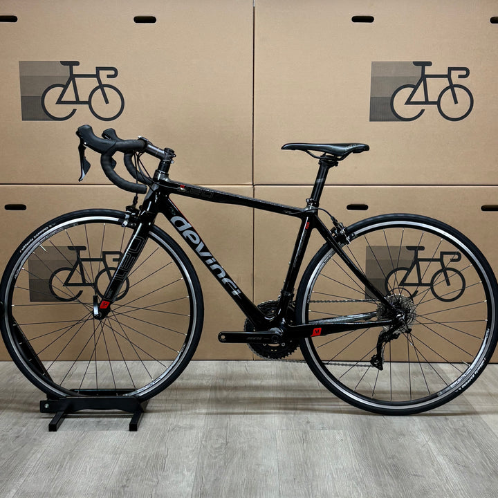 Used Devinci Leo, Carbon Fiber Road Bike Shimano 105 11-Speed, 52cm