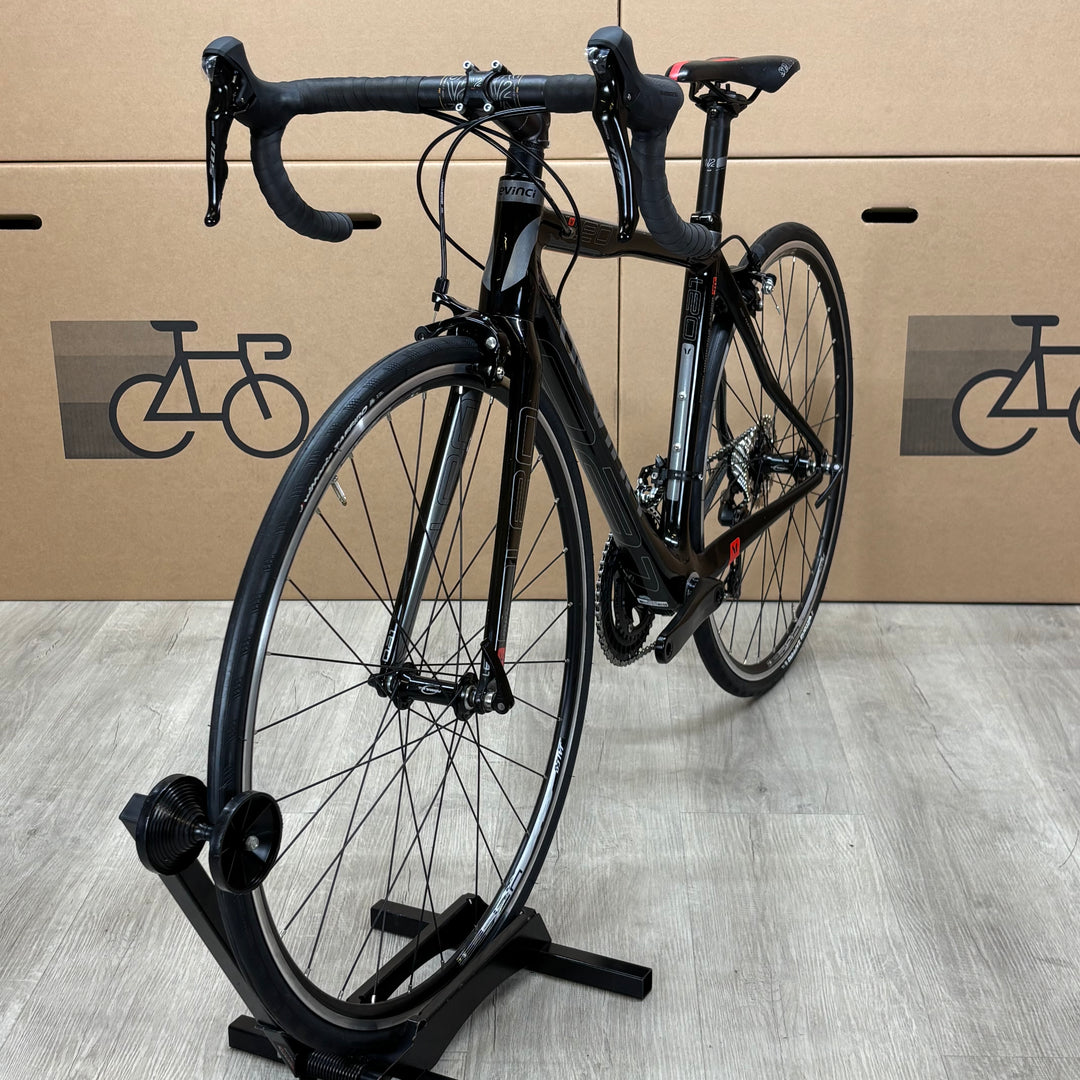 Used Devinci Leo, Carbon Fiber Road Bike Shimano 105 11-Speed, 52cm
